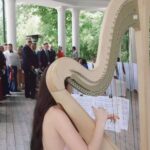 Harfa przy ceremonii ślubnej w plenerze
